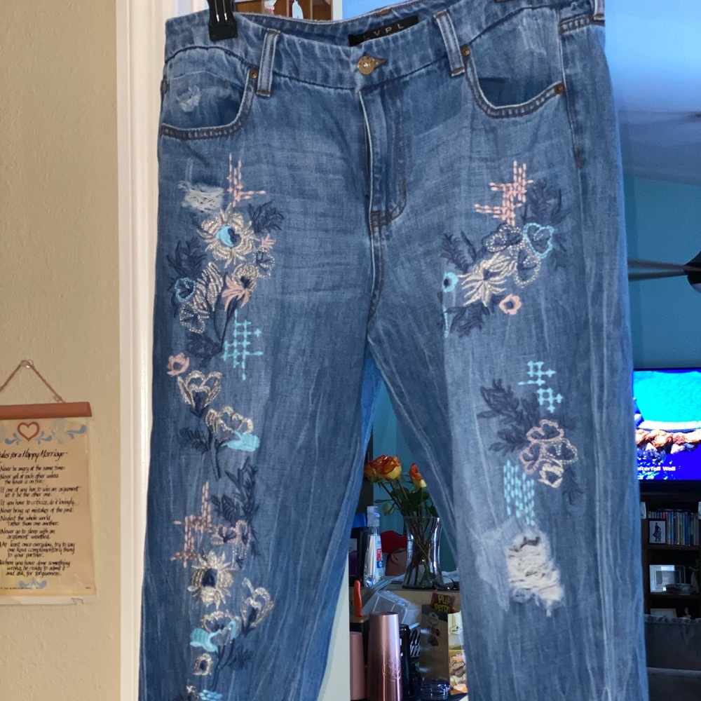 Designer Capri Jeans